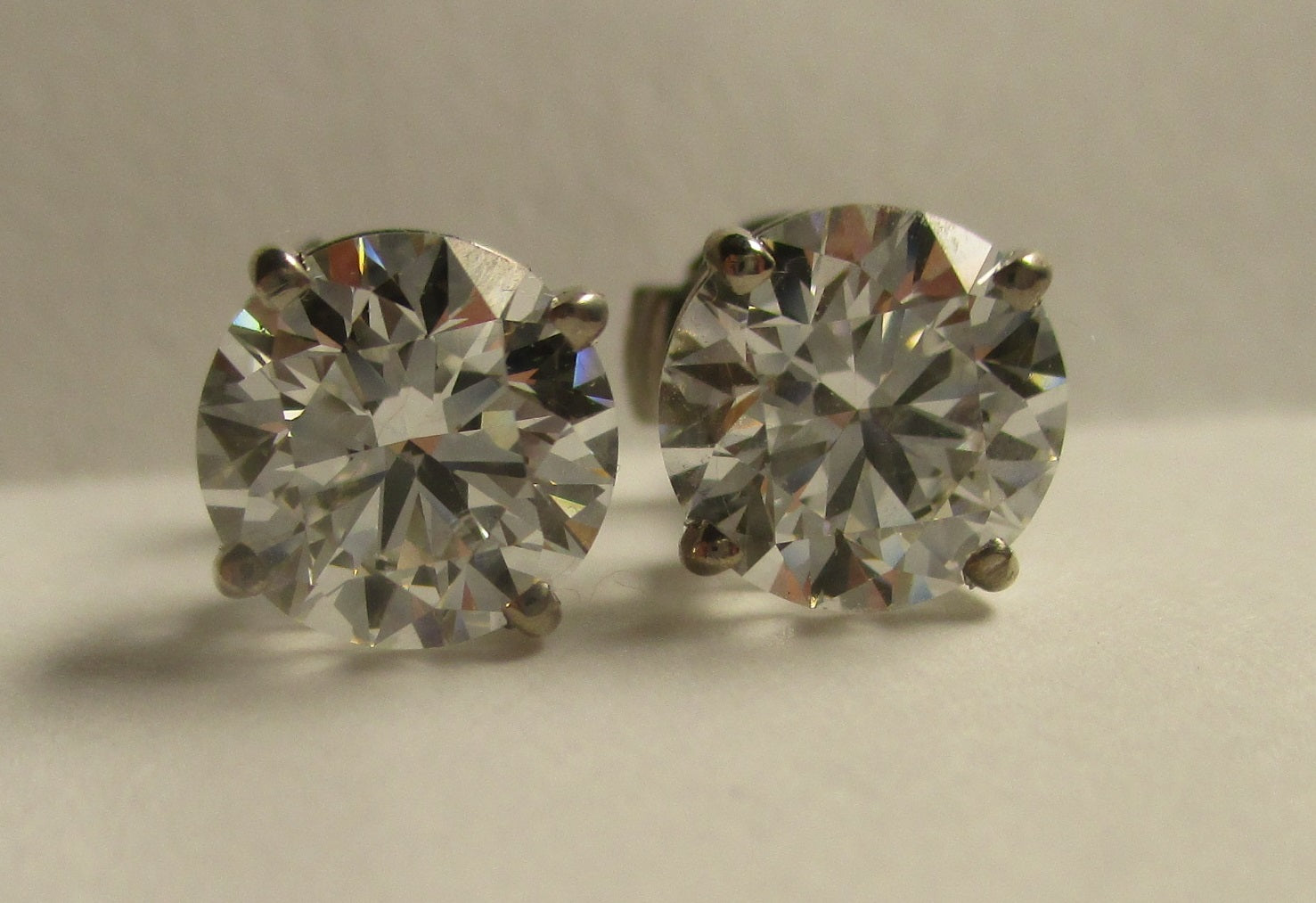 Lab Grown Diamond studs, many sizes, 14K gold with screw backs