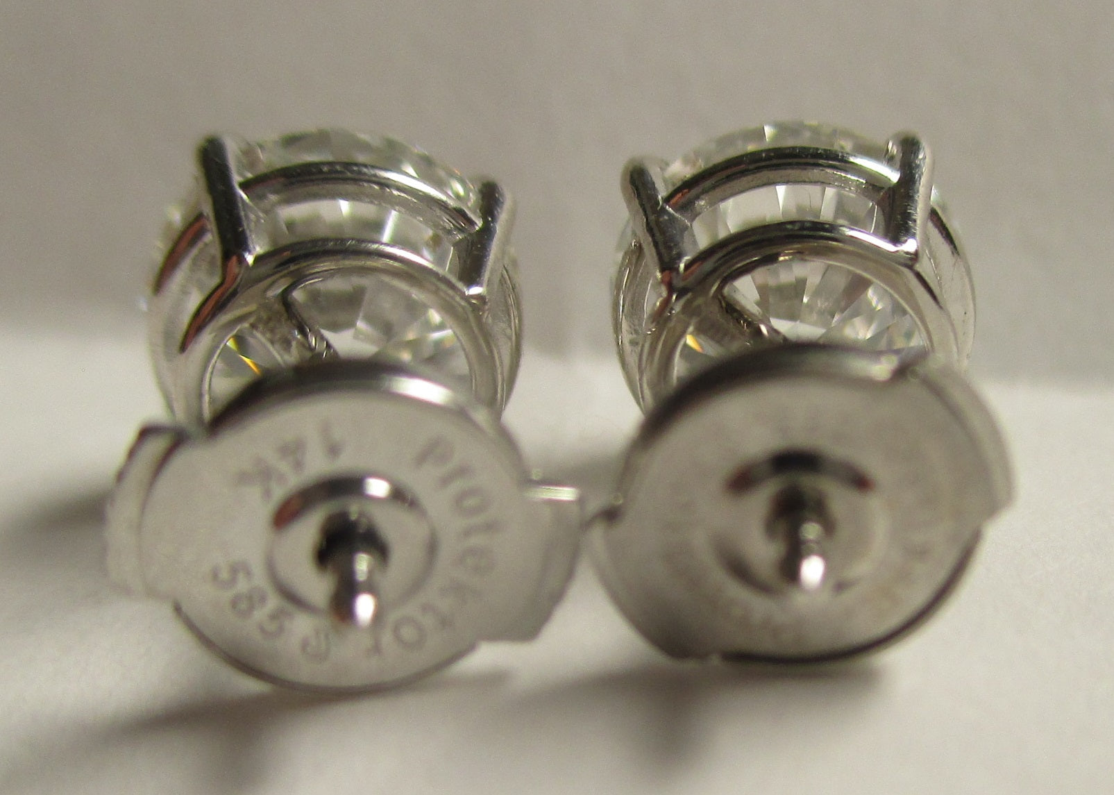 Natural diamond stud earrings .33 Ct. tw. to 2.50 Ct. tw. in solid 14K gold with screw backs or Guardian backs