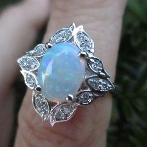 Sapphire and Birthstone Jewelry: Rings, Pendants & Earrings in Gold or Silver custom made and classic