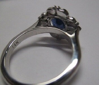 Sapphire and Birthstone Jewelry: Rings, Pendants & Earrings in Gold or Silver custom made and classic